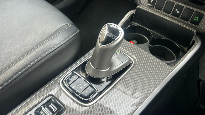 Mitsubishi Outlander 2.4 PHEV Dynamic Safety 5dr Auto Estate